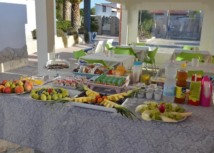 Poseidon Bed & Breakfast 3*